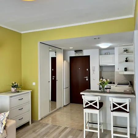 Blossom Nest - 1br With Terrace And Underground Parking Apartamento *