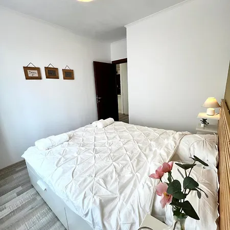 Blossom Nest - 1br With Terrace And Underground Parking * Βουκουρέστι
