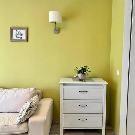 公寓 Blossom Nest - 1br With Terrace And Underground Parking *