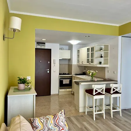 Blossom Nest - 1br With Terrace And Underground Parking *