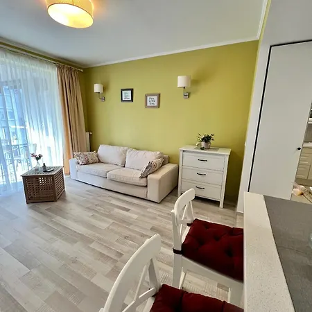 Blossom Nest - 1br With Terrace And Underground Parking * 布加勒斯特
