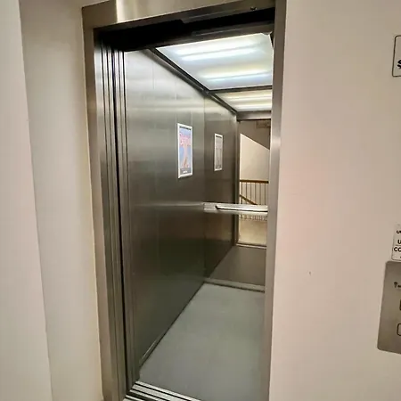 Blossom Nest - 1br With Terrace And Underground Parking