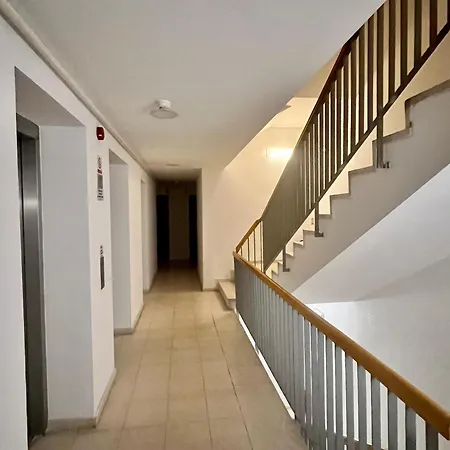 Blossom Nest - 1br With Terrace And Underground Parking *