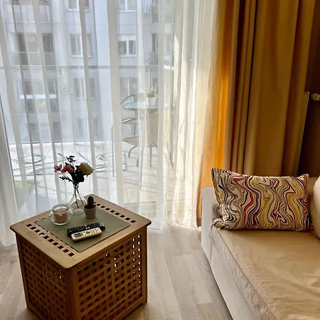 Blossom Nest - 1br With Terrace And Underground Parking