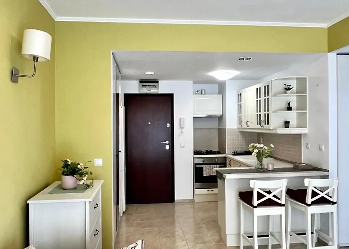 Blossom Nest - 1br With Terrace And Underground Parking