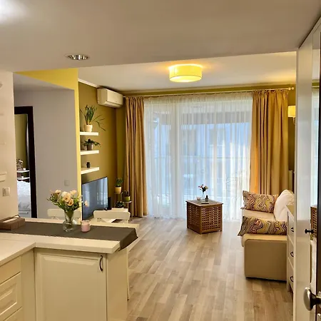 Blossom Nest - 1br With Terrace And Underground Parking Бухарест