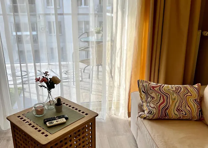 Blossom Nest - 1br With Terrace And Underground Parking