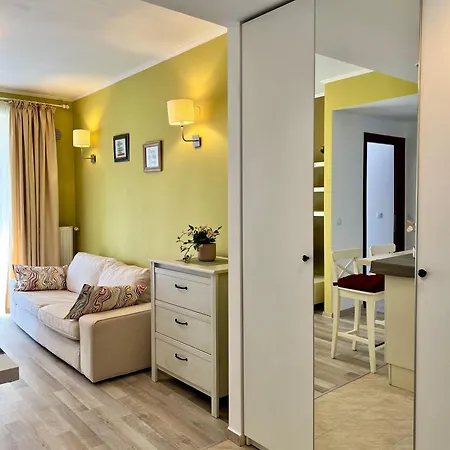 Blossom Nest - 1br With Terrace And Underground Parking Appartement Boekarest