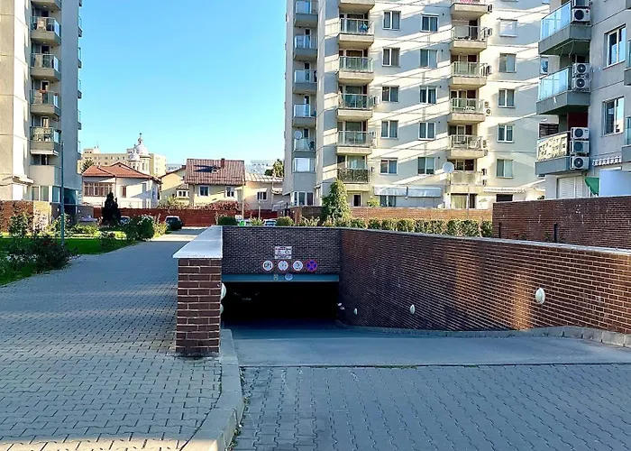 Blossom Nest - 1br With Terrace And Underground Parking