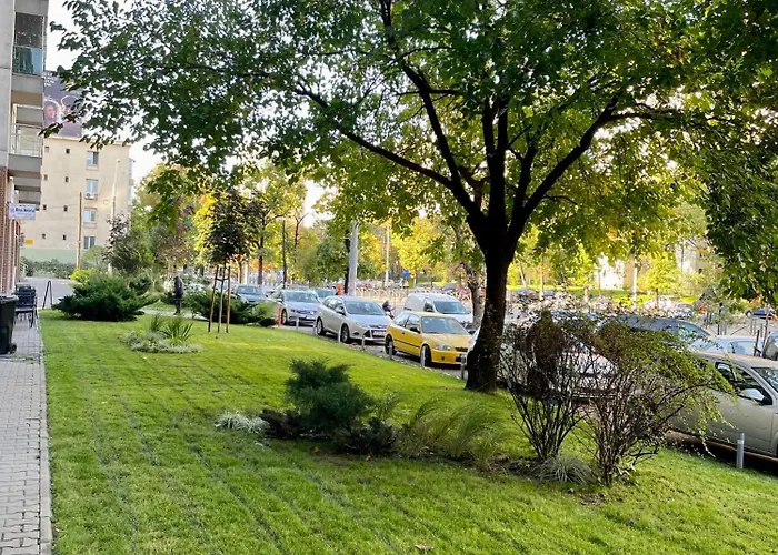 Blossom Nest - 1br With Terrace And Underground Parking شقة *